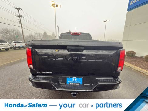 Used 2024 Chevrolet Colorado Z71 w/ Z71 Convenience Package 2 image 4