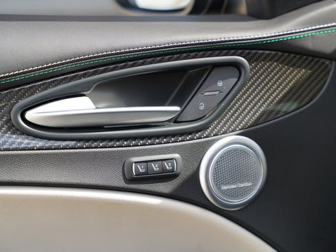 Used 2019 Alfa Romeo Stelvio Quadrifoglio w/ Nero Edizione image 12