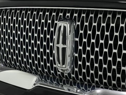 Used 2020 Lincoln Navigator Reserve w/ Luxury Package image 41