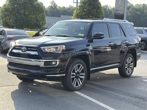 Used 2024 Toyota 4Runner Limited AWD/4WD image 7