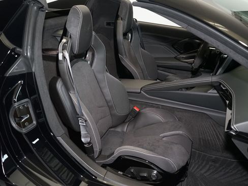 Used 2026 Chevrolet Corvette Z06 w/ Stealth Interior Trim Package RWD image 11