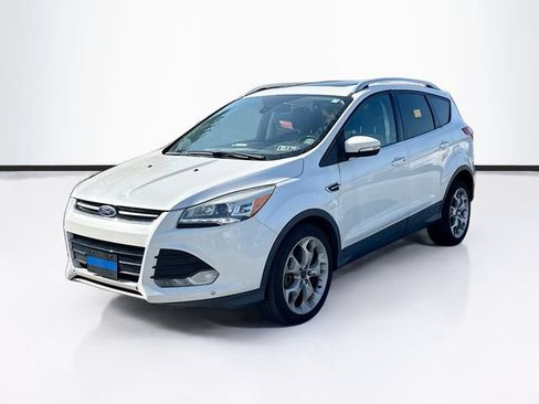 Used 2016 Ford Escape Titanium w/ Equipment Group 301A AWD/4WD image 3