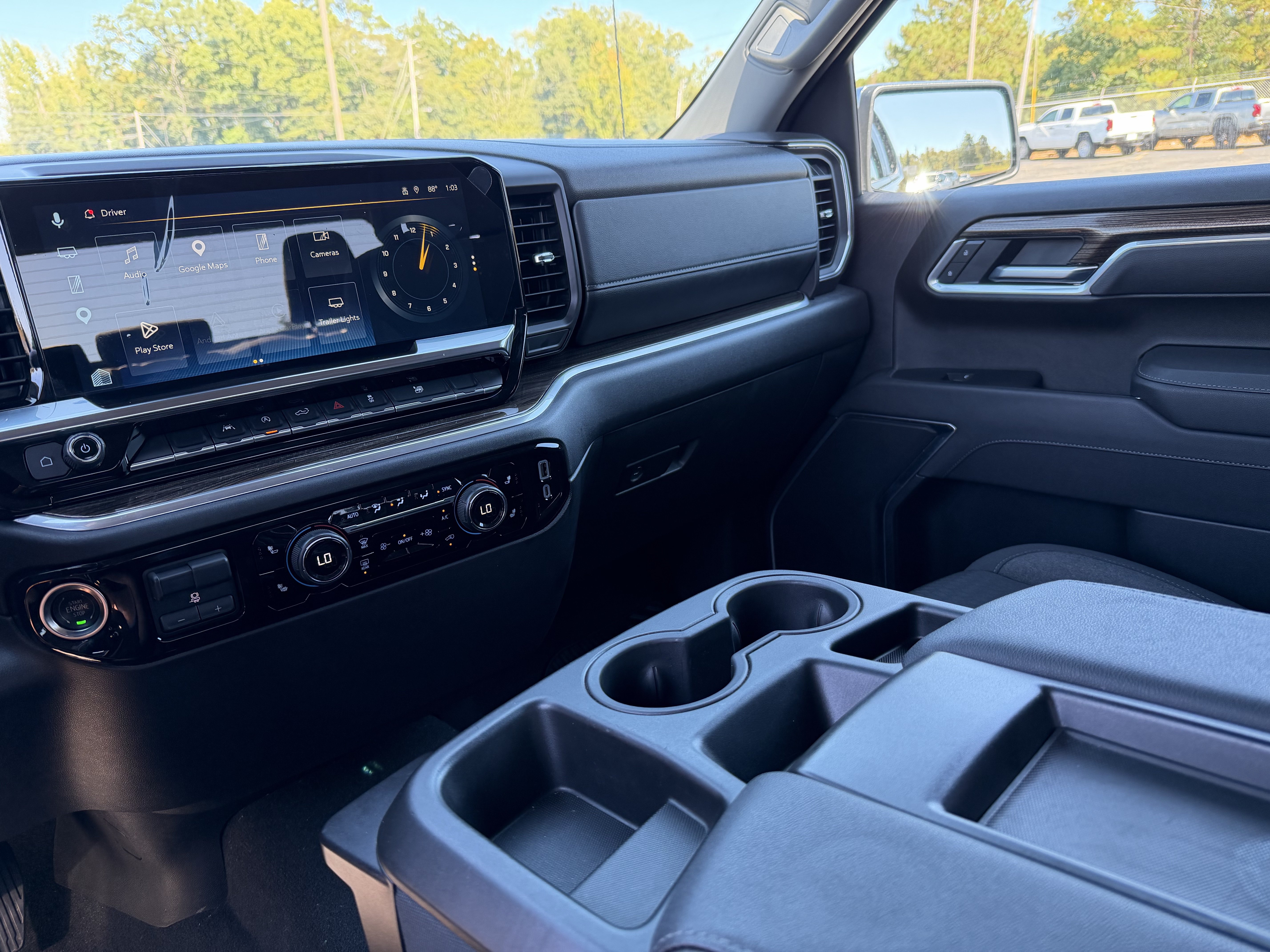 Used 2025 Chevrolet Silverado 1500 LT AWD/4WD image 19