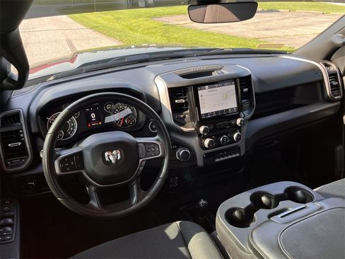 Used 2024 RAM 2500 Tradesman w/ Chrome Appearance Group image 17