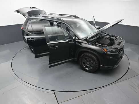 Certified 2023 Honda Pilot TrailSport image 54