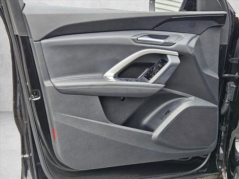 Used 2025 Audi Q5 Premium w/ Convenience Package AWD/4WD image 10