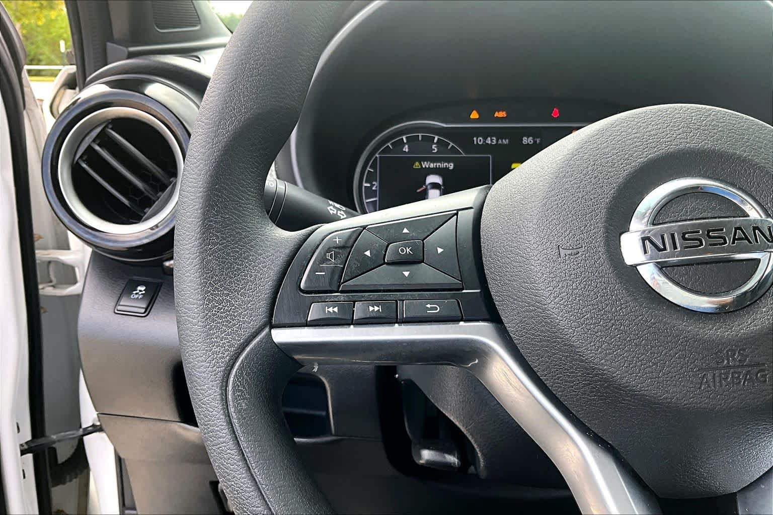 Used 2019 Nissan Kicks SV FWD image 20