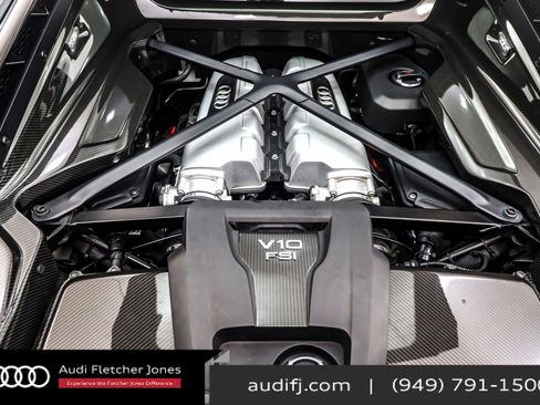 Used 2017 Audi R8 V10 plus image 21