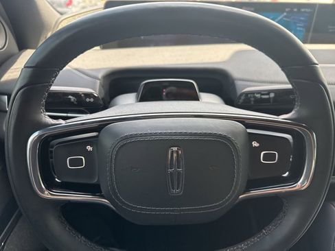 Used 2025 Lincoln Navigator L Reserve w/ Jet Appearance Package image 7