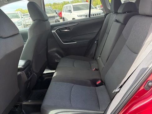 Used 2024 Toyota RAV4 XLE w/ Convenience Package image 11
