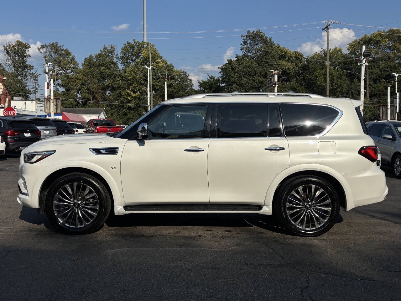 Used 2019 INFINITI QX80 Luxe w/ 22" Wheel Package AWD/4WD image 5