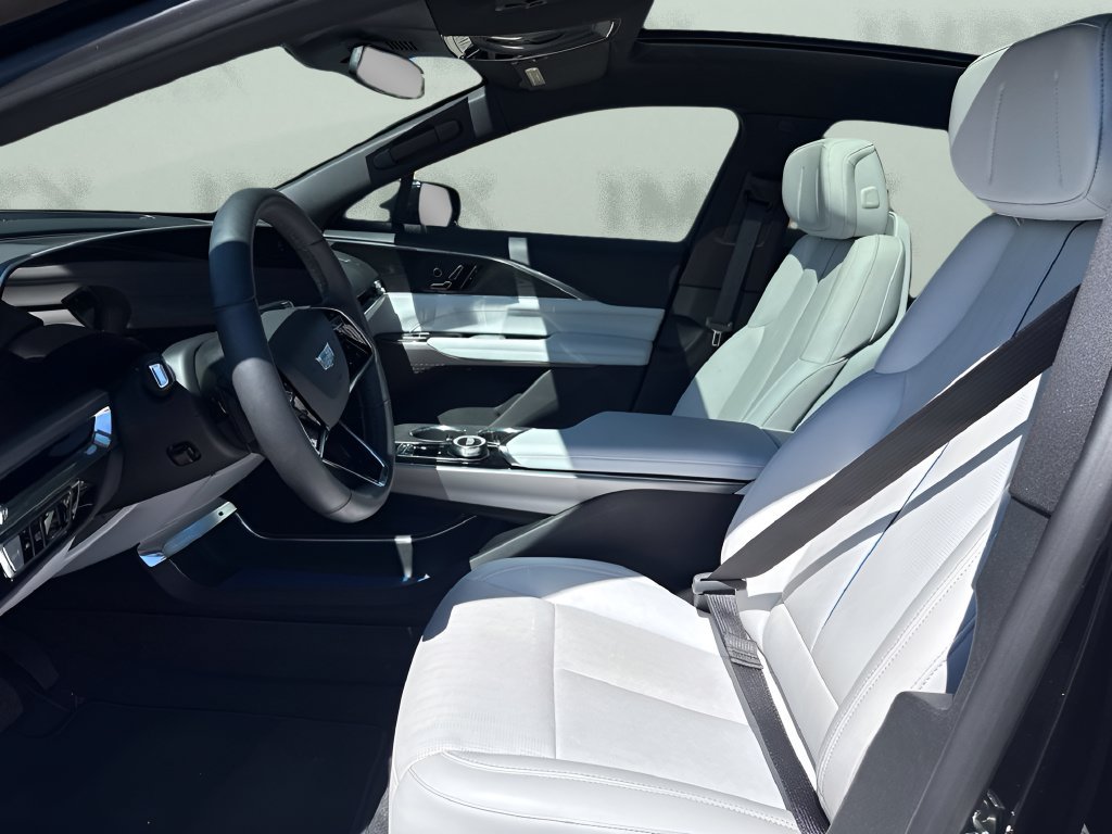 Used 2024 Cadillac Lyriq Luxury RWD image 9
