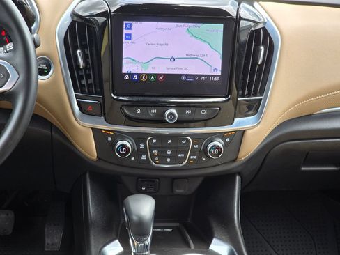 Certified 2023 Chevrolet Traverse Premier AWD/4WD image 38