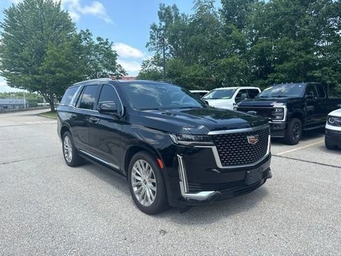 Used 2023 Cadillac Escalade Premium Luxury w/ Performance Package AWD/4WD image 3