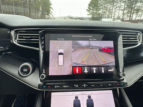 Used 2025 Jeep Grand Wagoneer Series II Obsidian w/ Quick Order Packagew 28T image 38