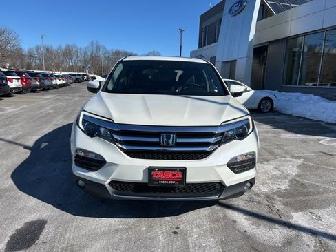 Used 2017 Honda Pilot Elite image 2