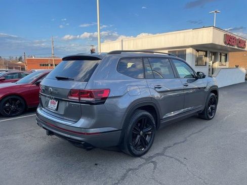 Used 2023 Volkswagen Atlas SEL R-Line image 4