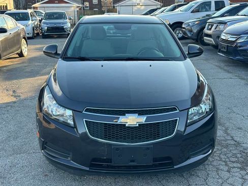 Used 2014 Chevrolet Cruze LT image 2