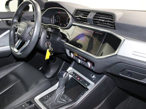 Used 2025 Audi Q3 2.0T Premium AWD/4WD image 35