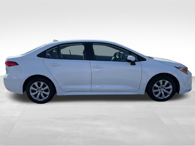 Used 2021 Toyota Corolla LE FWD image 9