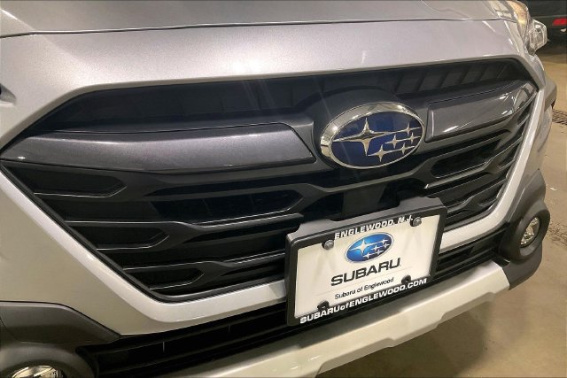 Used 2025 Subaru Outback Limited AWD/4WD image 30
