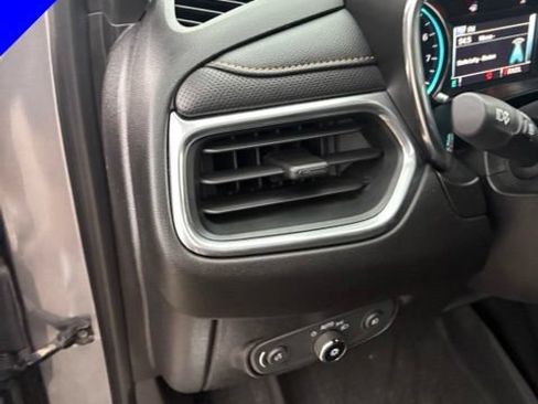 Used 2018 Chevrolet Equinox Premier FWD image 13