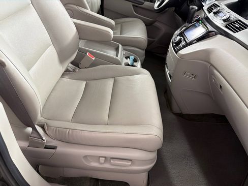 Used 2016 Honda Odyssey EX-L image 24