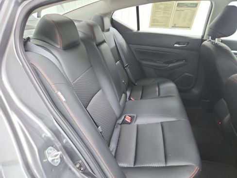 Used 2025 Nissan Altima 2.5 SR FWD image 35