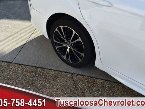 Used 2019 Toyota Camry SE image 13