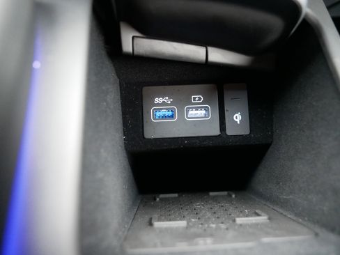 Used 2025 Genesis GV70 3.5T Sport w/ Sport Advanced Package image 33