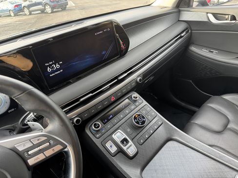 Used 2023 Hyundai Palisade Limited image 32