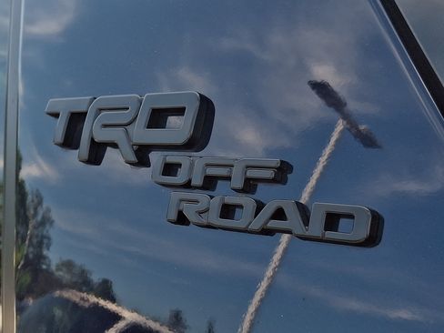 Used 2023 Toyota 4Runner TRD Off-Road Premium w/ Off Road Premium Plus Package AWD/4WD image 32