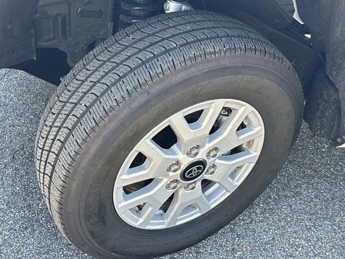 Used 2025 Toyota Tacoma SR5 image 12