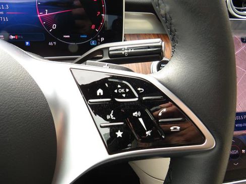 Used 2025 Mercedes-Benz C 300 4MATIC Sedan image 12