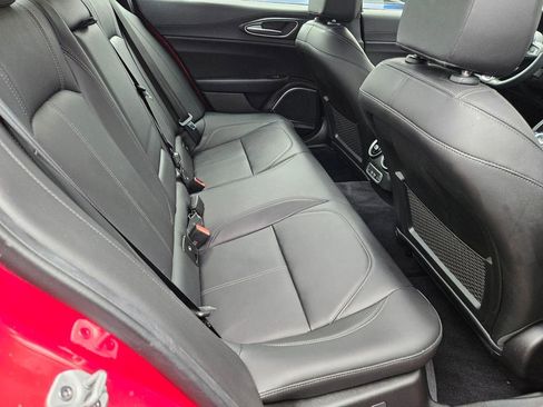 Used 2022 Alfa Romeo Giulia Sprint image 8