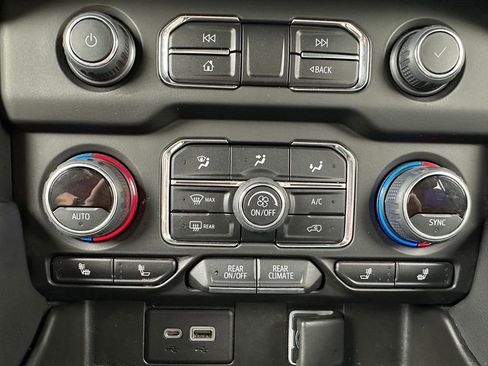 Used 2022 Chevrolet Tahoe LT w/ Max Trailering Package image 7