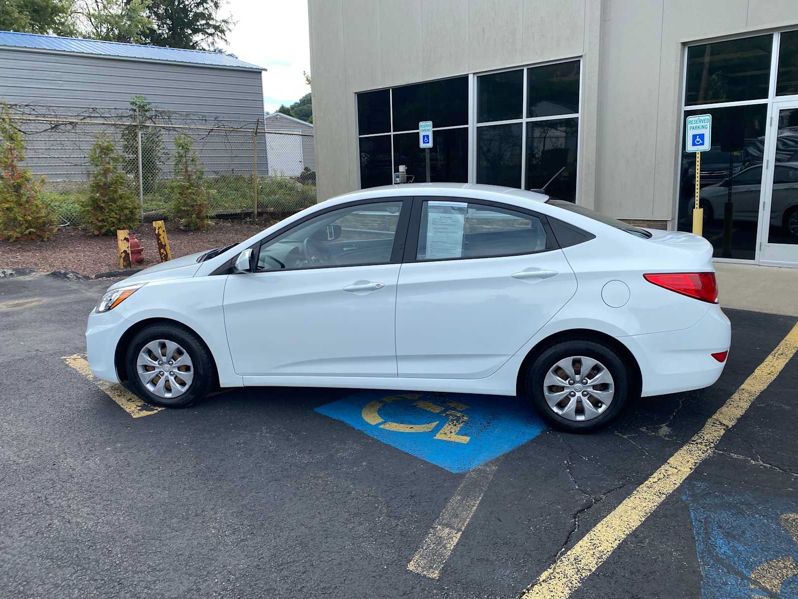 Used 2016 Hyundai Accent SE FWD image 13