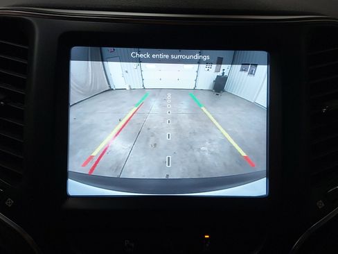 Used 2021 Jeep Cherokee Latitude Lux 80th Anniv w/ Quick Order Package 26U 80TH FWD image 36
