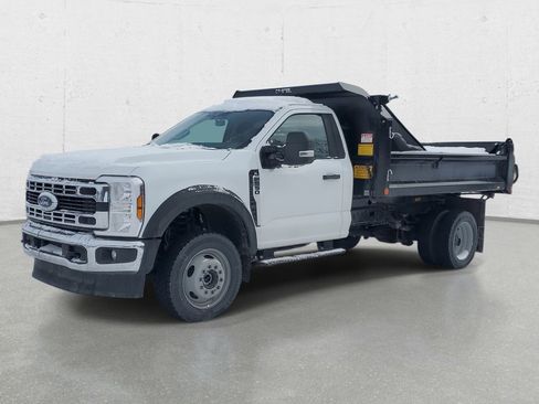 New 2026 Ford F550 4x4 Regular Cab Super Duty w/ XL Chrome Package image 4