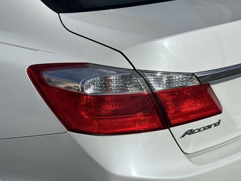 Used 2015 Honda Accord LX image 28