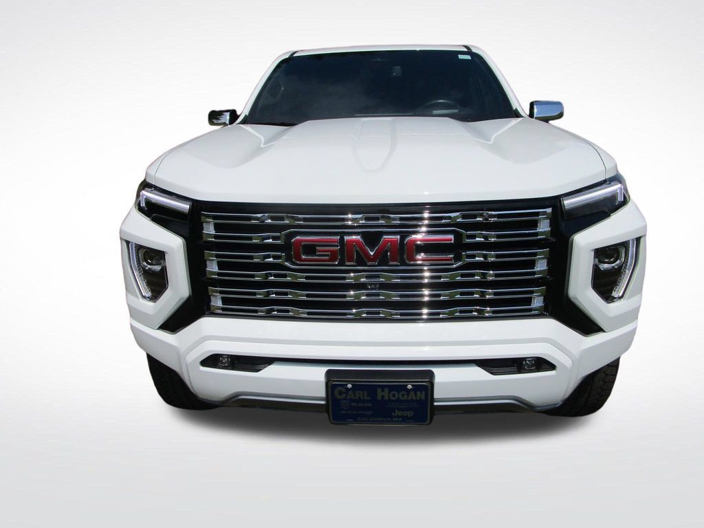Used 2024 GMC Canyon Denali AWD/4WD image 5