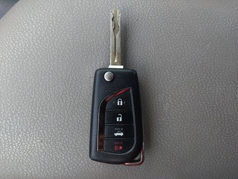 Used 2023 Toyota Camry SE FWD image 32