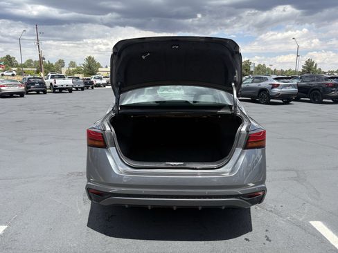 Used 2025 Nissan Altima 2.5 SV FWD image 10