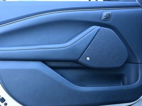 Used 2023 Ford Mustang Mach-E Premium image 14