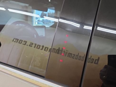 Used 2019 Lincoln Navigator Reserve image 22