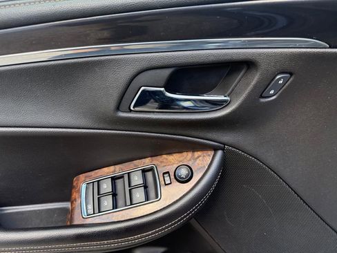 Used 2015 Chevrolet Impala LT FWD image 15