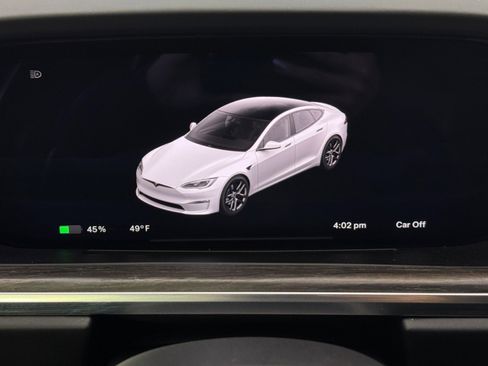 Used 2022 Tesla Model S image 16