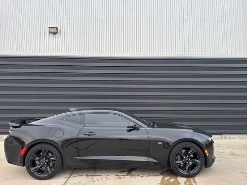 Used 2018 Chevrolet Camaro SS image 17
