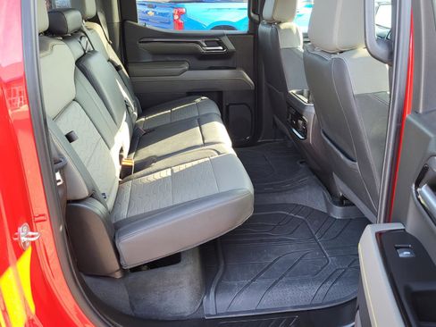 Used 2024 Chevrolet Silverado 1500 ZR2 w/ Technology Package image 11