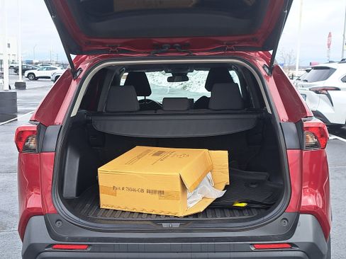 Certified 2020 Toyota RAV4 LE image 10